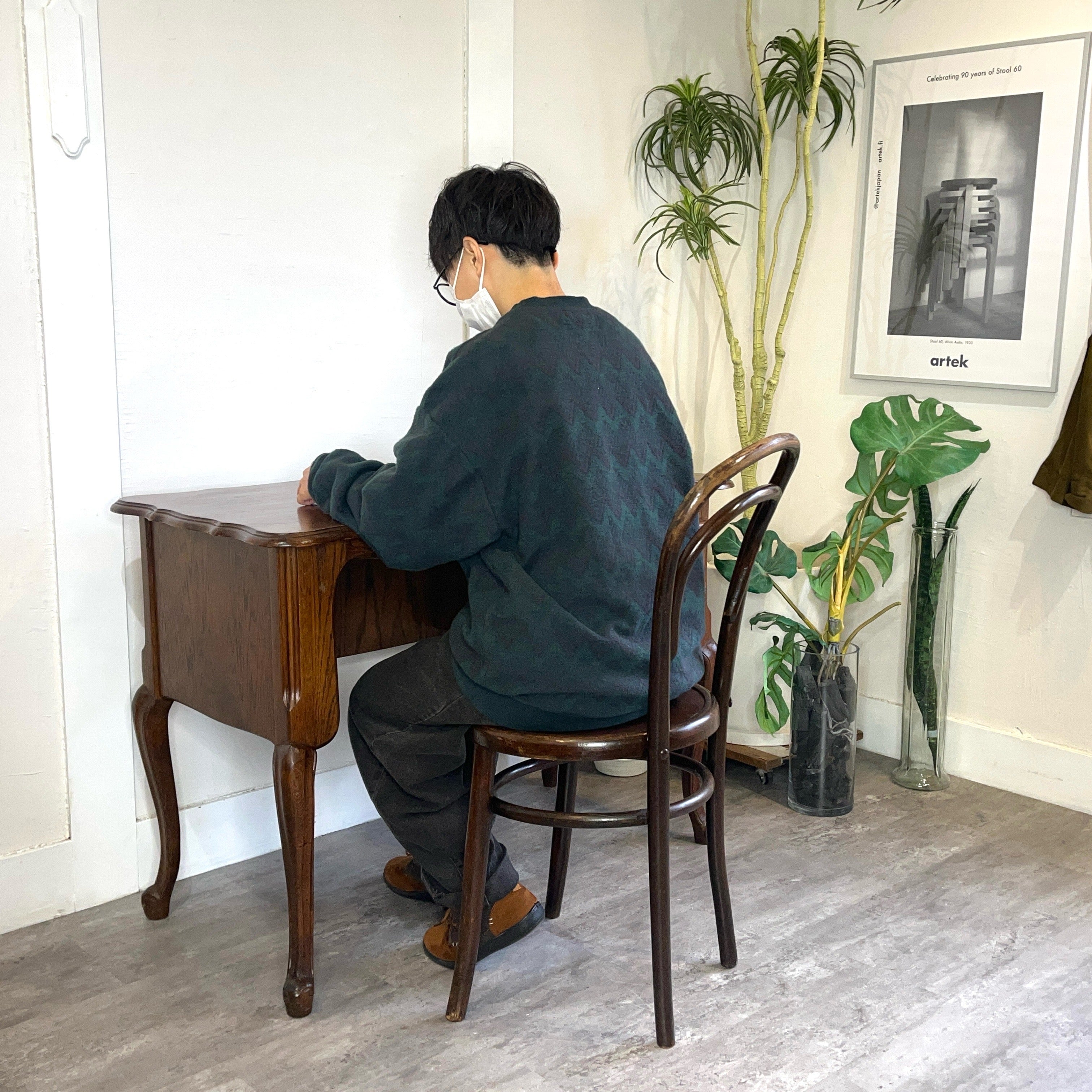 三越ブルージュ / Brugge オーク材 デスク アンティーク風 猫脚 中古