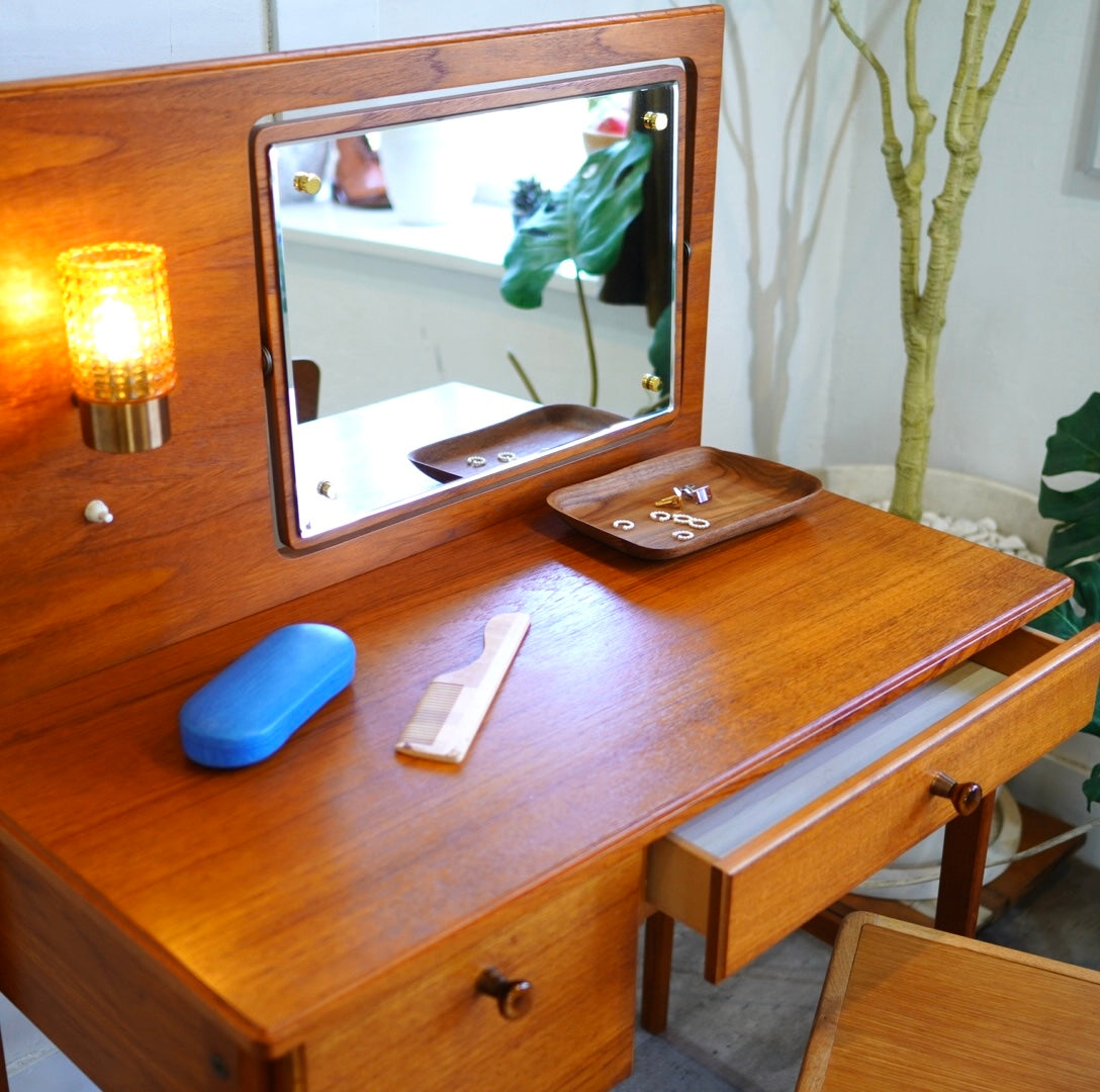 北欧ヴィンテージ ドレッシングテーブル ドレッサー スウェーデン 鏡台