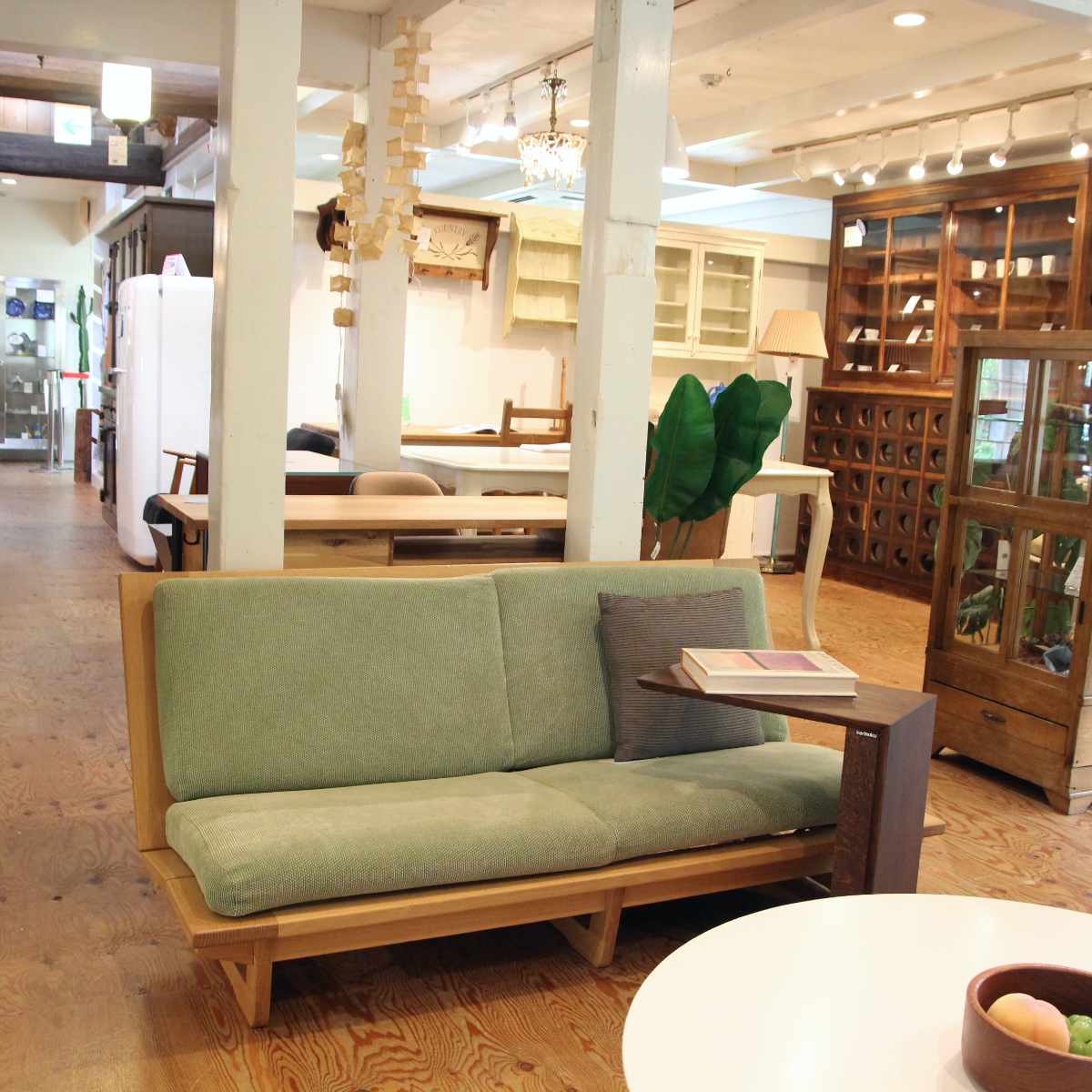 カリモク / karimoku サイドテーブル TU1752 モカブラウン 中古