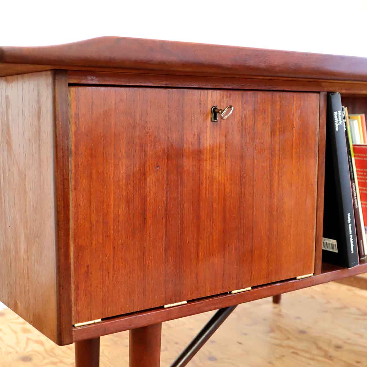 片袖デスク チーク材 机 デンマーク製 北欧 ヴィンテージ