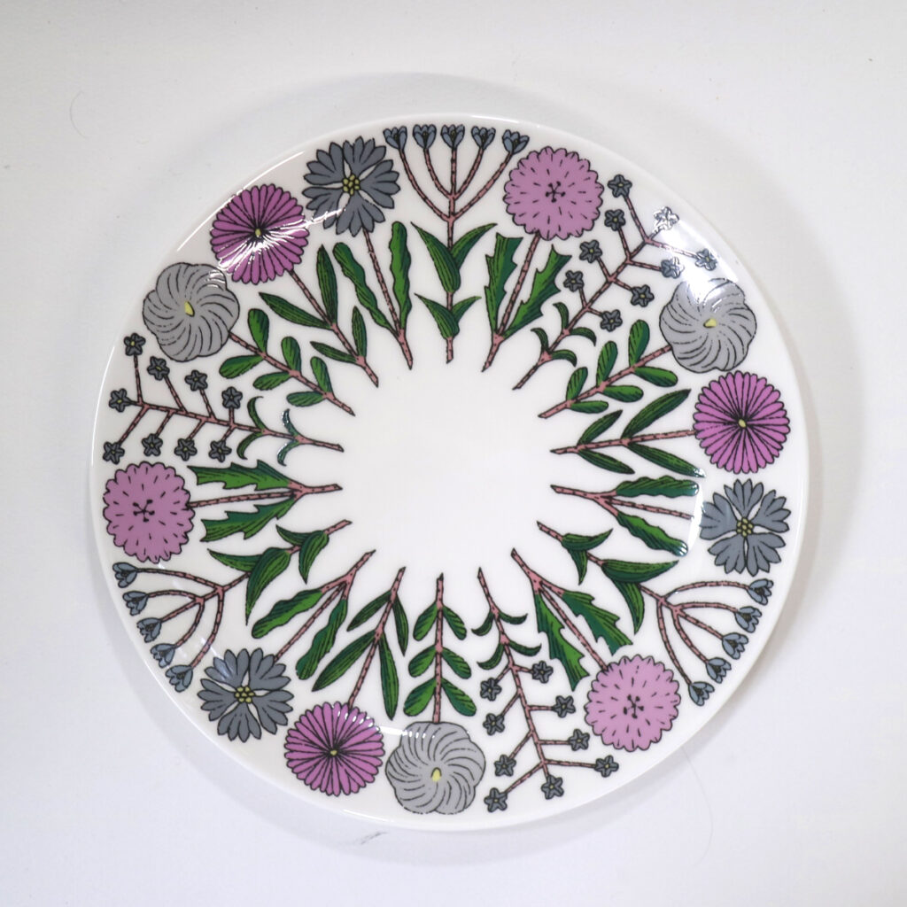 民藝】明朝 壺 【龍紋】ヘタウマ【民芸】 民藝】明朝 壺 【龍紋