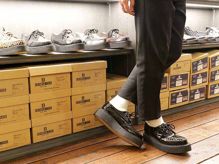 ジョージコックス3588ブラックエナメル ブラックインターレース／ROCK