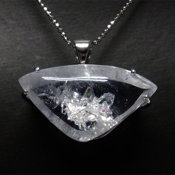 岡山のパワーストーン、風水・開運グッズのお店 龍祥本舗 / クォーツ