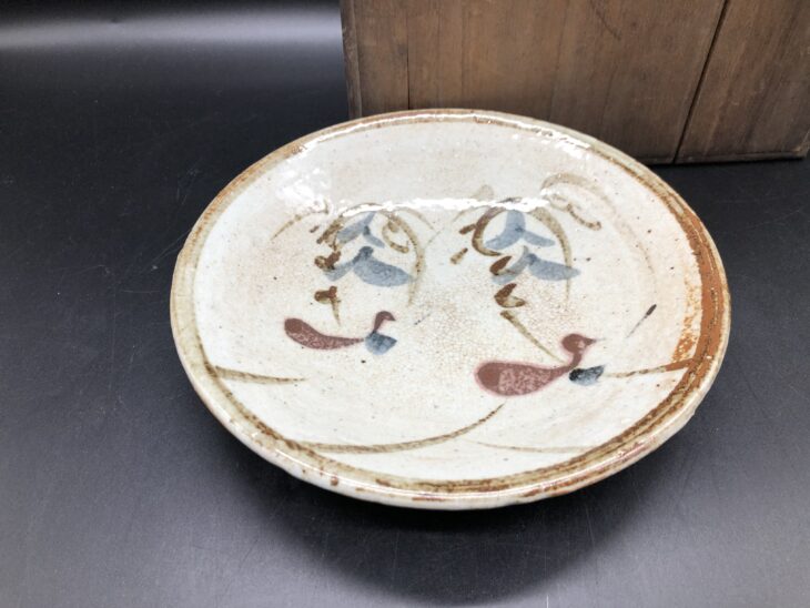 河井寛次郎 作 『草花文 皿』 ｜骨董品買取 緑和堂