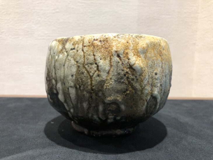 月形 那比古『鬼志野 茶碗』 ｜骨董品買取 緑和堂