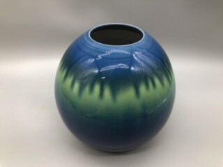 三代徳田八十吉 作『燿彩 壷』 ｜骨董品買取 緑和堂