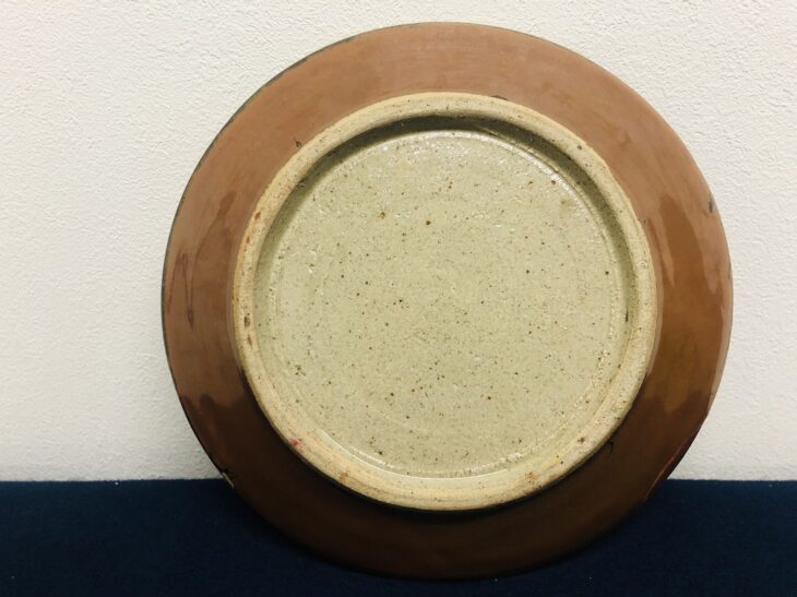 浜田庄司 作 『柿釉抜絵皿』 ｜骨董品買取 緑和堂