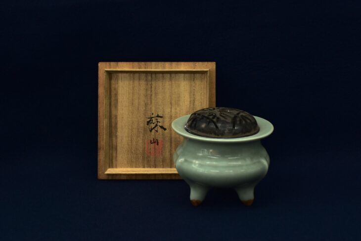 諏訪蘇山 『青磁袴腰香炉 竹林火屋』 ｜骨董品買取 緑和堂