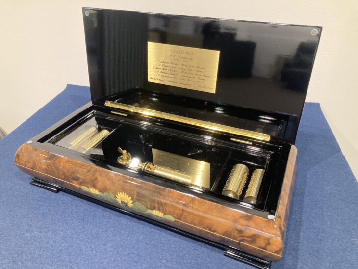 リュージュ チャイコフスキー没後100年記念オルゴール ｜骨董品買取 緑和堂