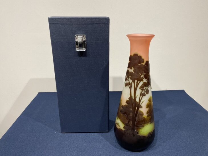 エミール・ガレ作 『湖水風景文花瓶』 ｜骨董品買取 緑和堂