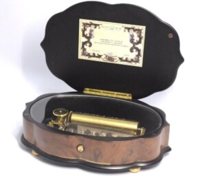 リュージュ オルゴール 『シンギングバード』 ｜骨董品買取 緑和堂