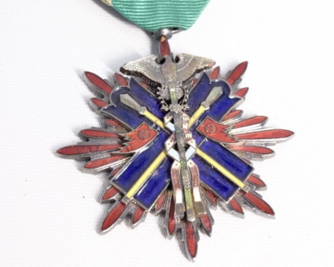 勲章 『功五級金鵄勲章』 ｜骨董品買取 緑和堂