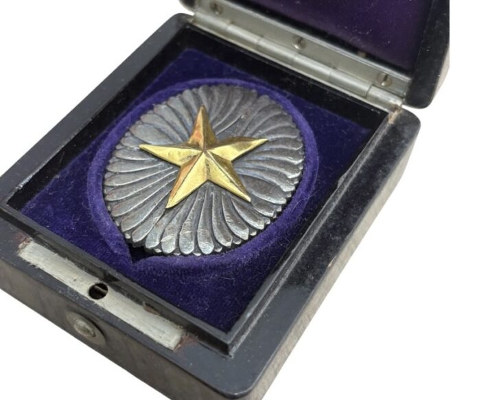 陸軍大学校卒業徽章 ｜骨董品買取 緑和堂