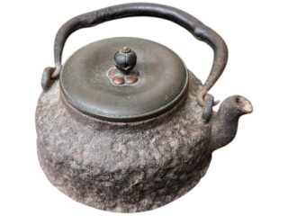 A460 【金寿堂 雨宮宗造】 菊紋 鉄瓶 水漏れ無し ｝＊ A460 【金寿堂