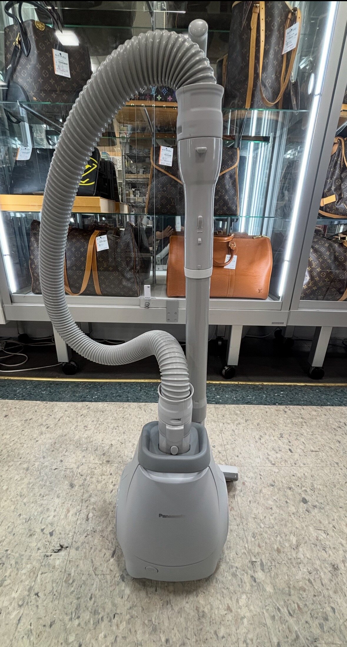 Panasonic MC-PJ22A-H 2023年製 紙パック式電気掃除機 を宝塚市で出張