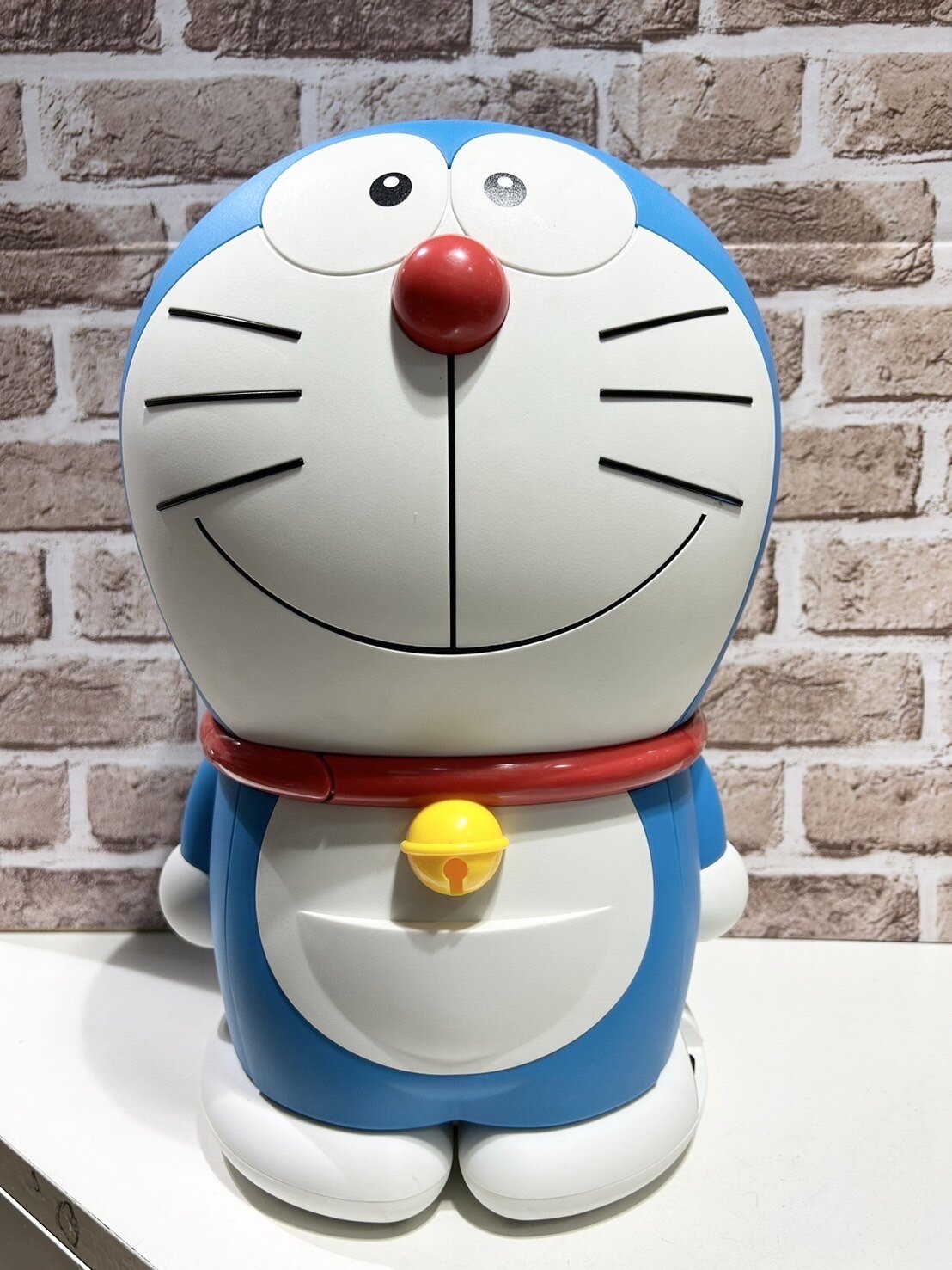 非売品】アートオリジナルドラえもん冷温庫 ART-04A3 | 家電買取