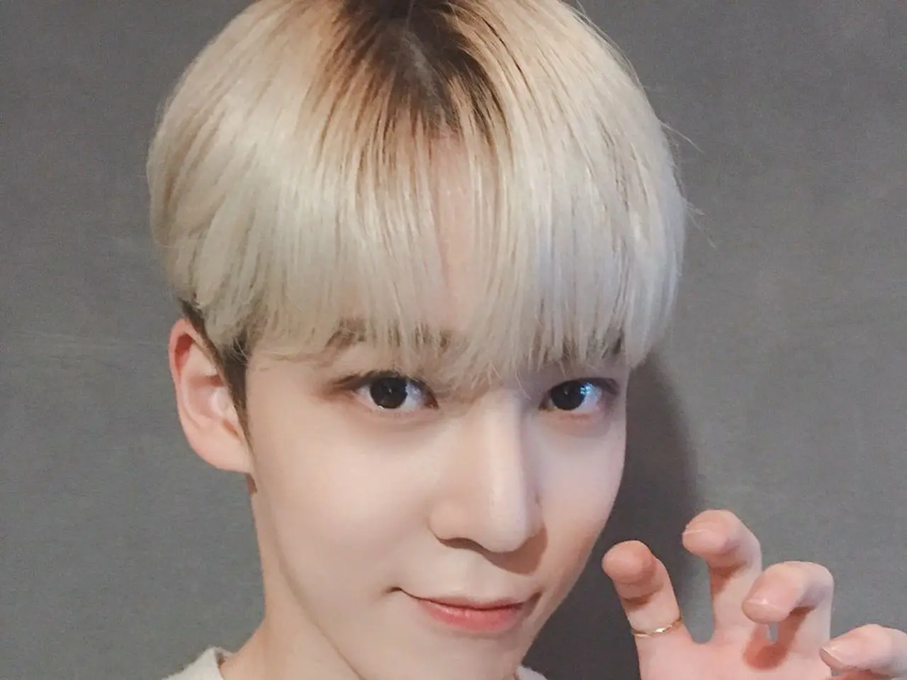 T公式】ATEEZ、[ #ユノ]久しぶりだ！ホワイトチョコユンホ💕このティニ