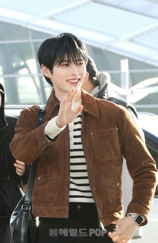 ZEROBASEONE」ソン・ハンビン、「Asia Artist Awards」で2年連続MC