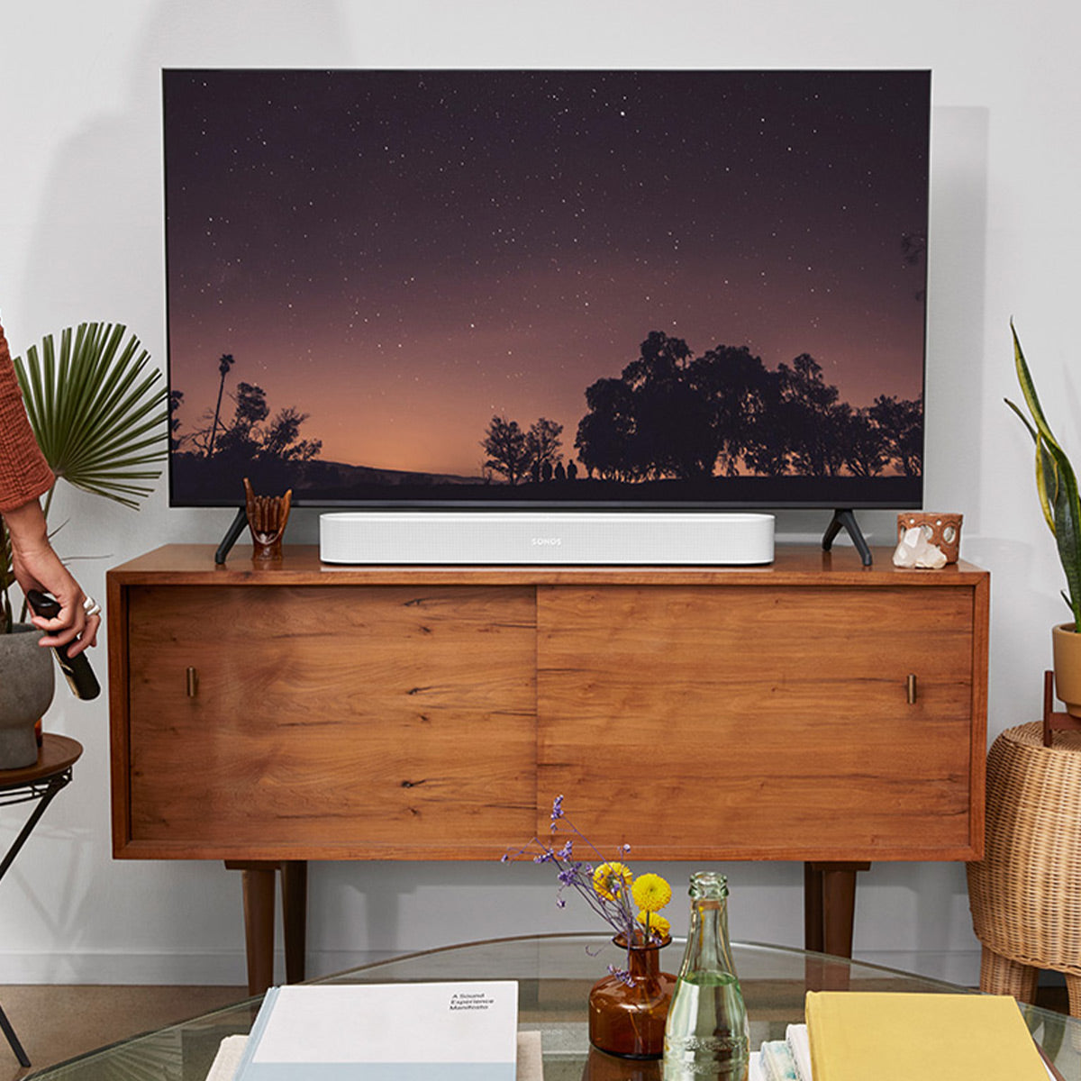 Sonos Beam Compact Smart Sound Bar with Dolby Atmos (Gen 2,White