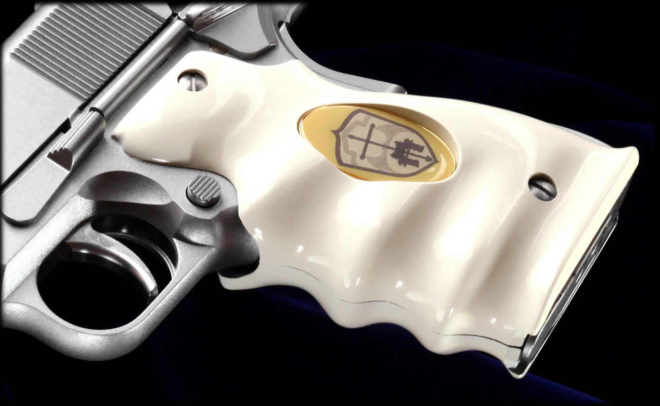 風穴あけるわよ！「WA ガバメント《緋弾のアリアAA》モデル」シルバー