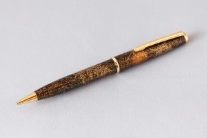 蒔絵ボールペン | WORKS | 輪島塗の老舗 輪島屋善仁 | Wajimaya Zenni
