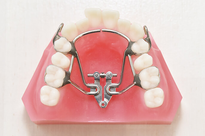 吹田・千里山で子どもの矯正をお考えの方へ｜歯並びだけじゃない