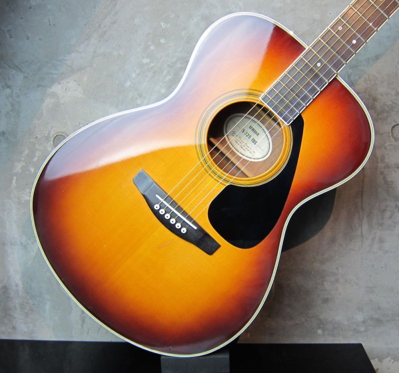 N*X様 YAMAHA FS-325 アコースティックギター 推しGEAR】見た目が可愛い