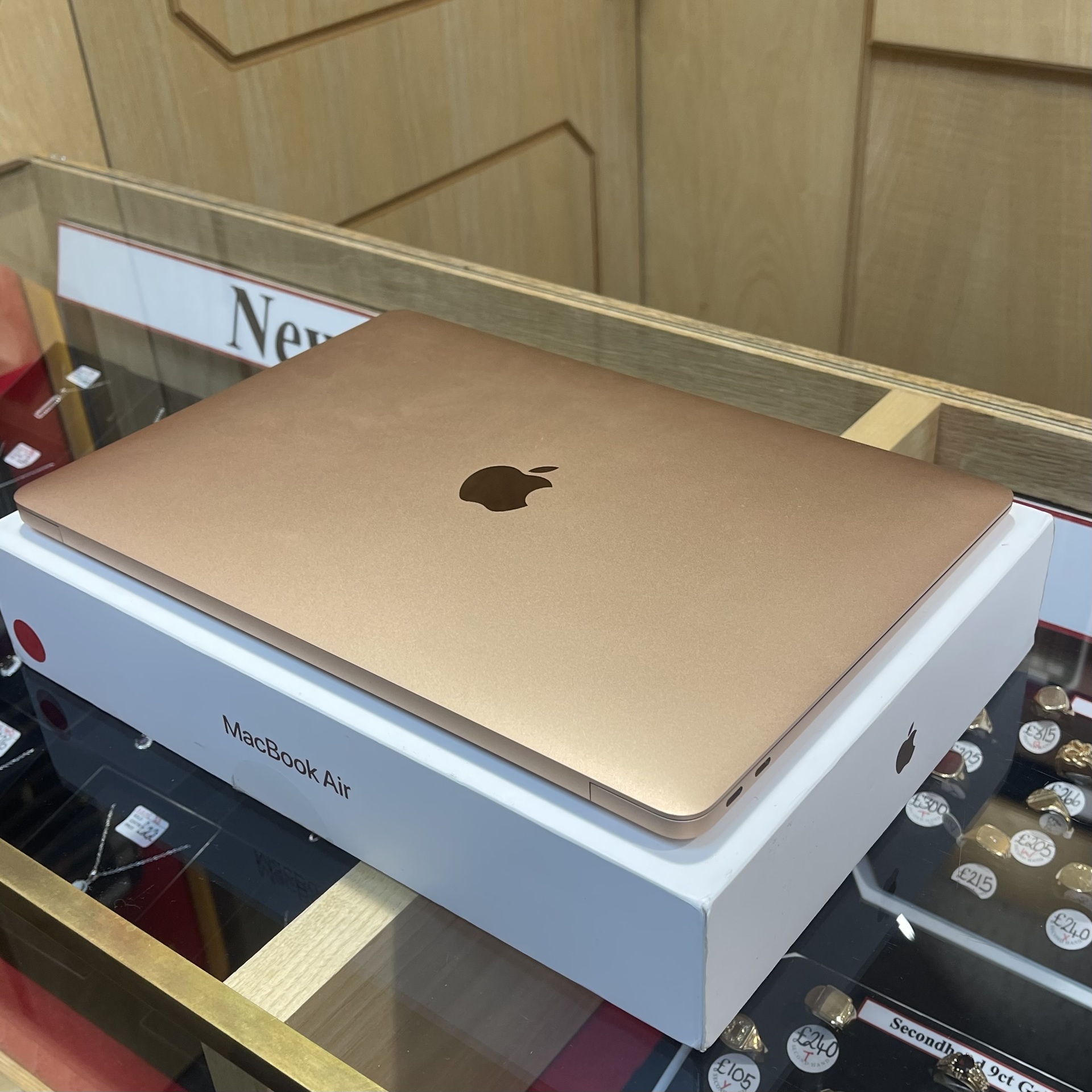 Apple Macbook Air M1 | Gold Edition