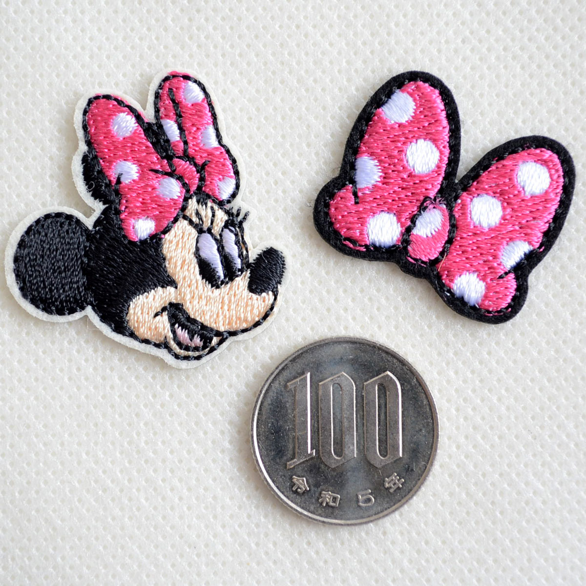 ワッペン アイロン ディズニー ミニーマウス フェイス & リボン ミニ