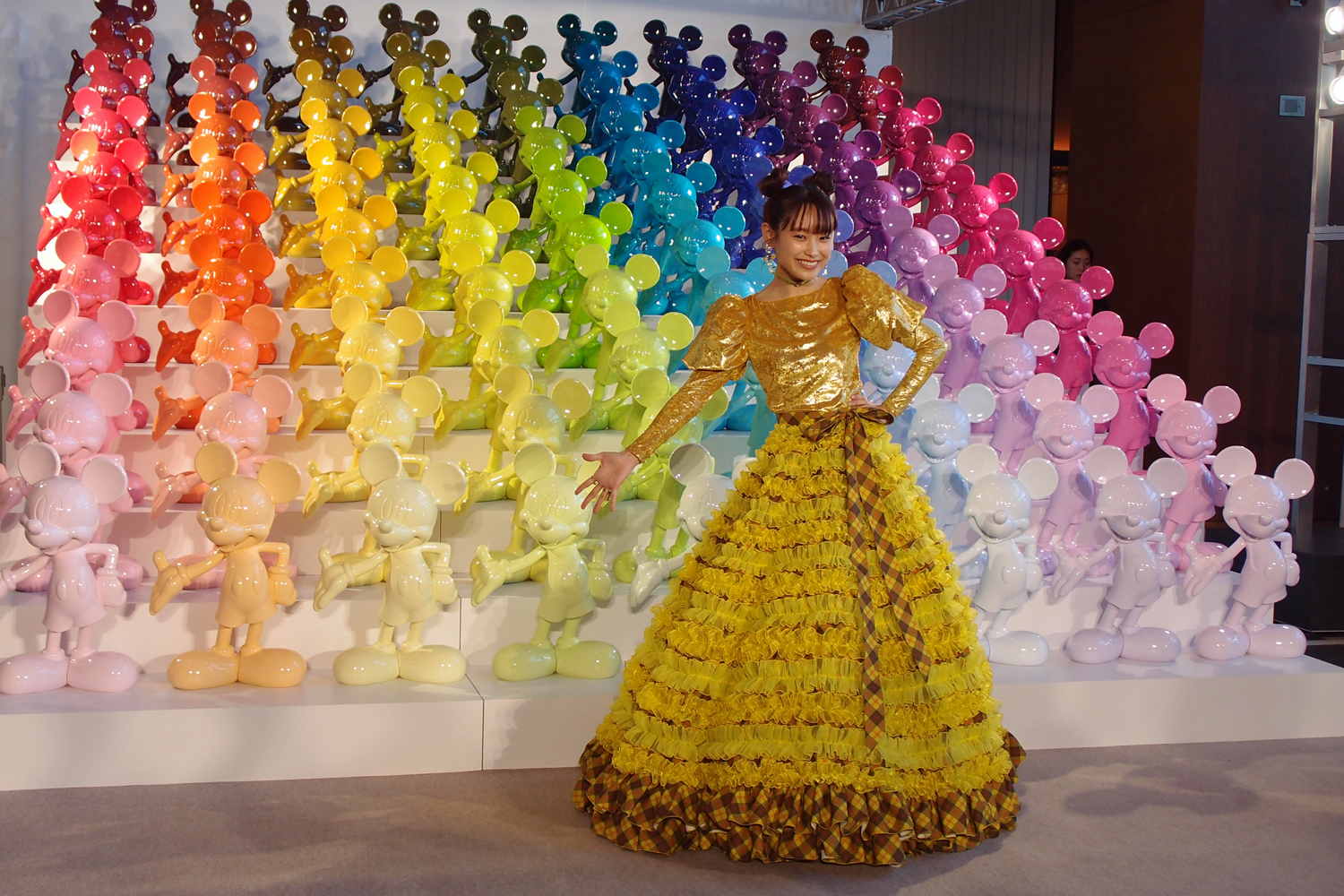 ミッキー柄のスマートも！ 「ディズニー ミッキー90周年 マジック オブ