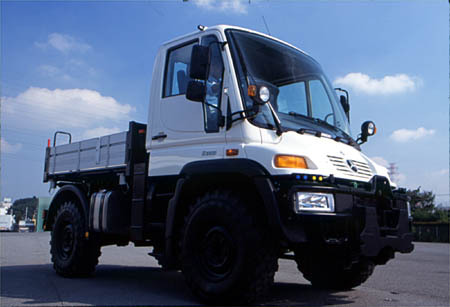 メルセデスベンツ・ウニモグU300(24AT)【試乗記】 『時速100メートルの