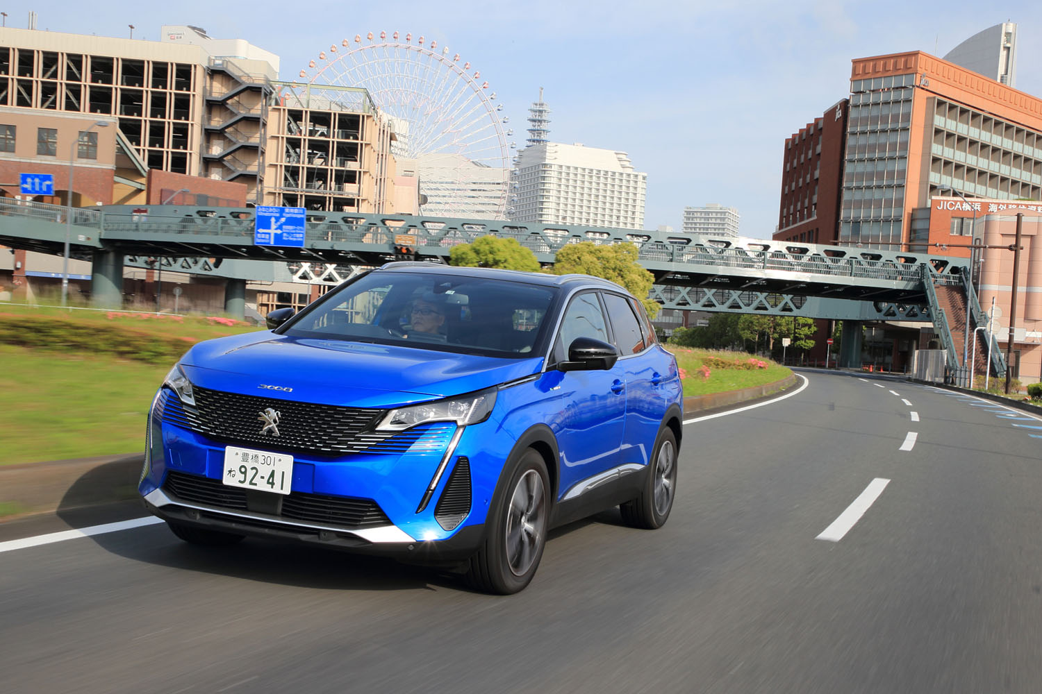 プジョー3008 GTハイブリッド4（4WD/8AT）【試乗記】 答えはひとつじゃ