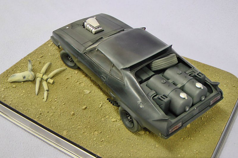 マッドマックスⅡ インターセプター (フォード ファルコン) (アオシマ