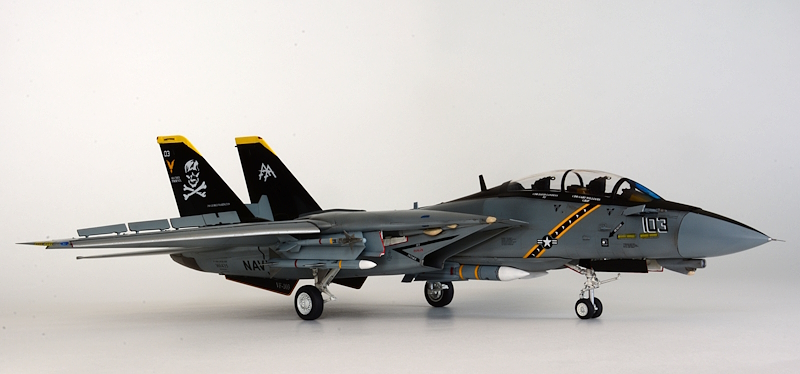 アメリカ海軍 F-14B 艦上戦闘機 (グレートウォールホビー 1/48