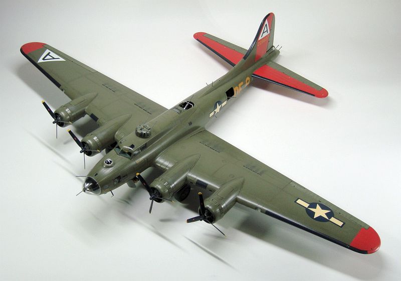 アカデミー米軍爆撃機B-17 3機 B-24 3機 プラモデル 1/72 アカデミー米