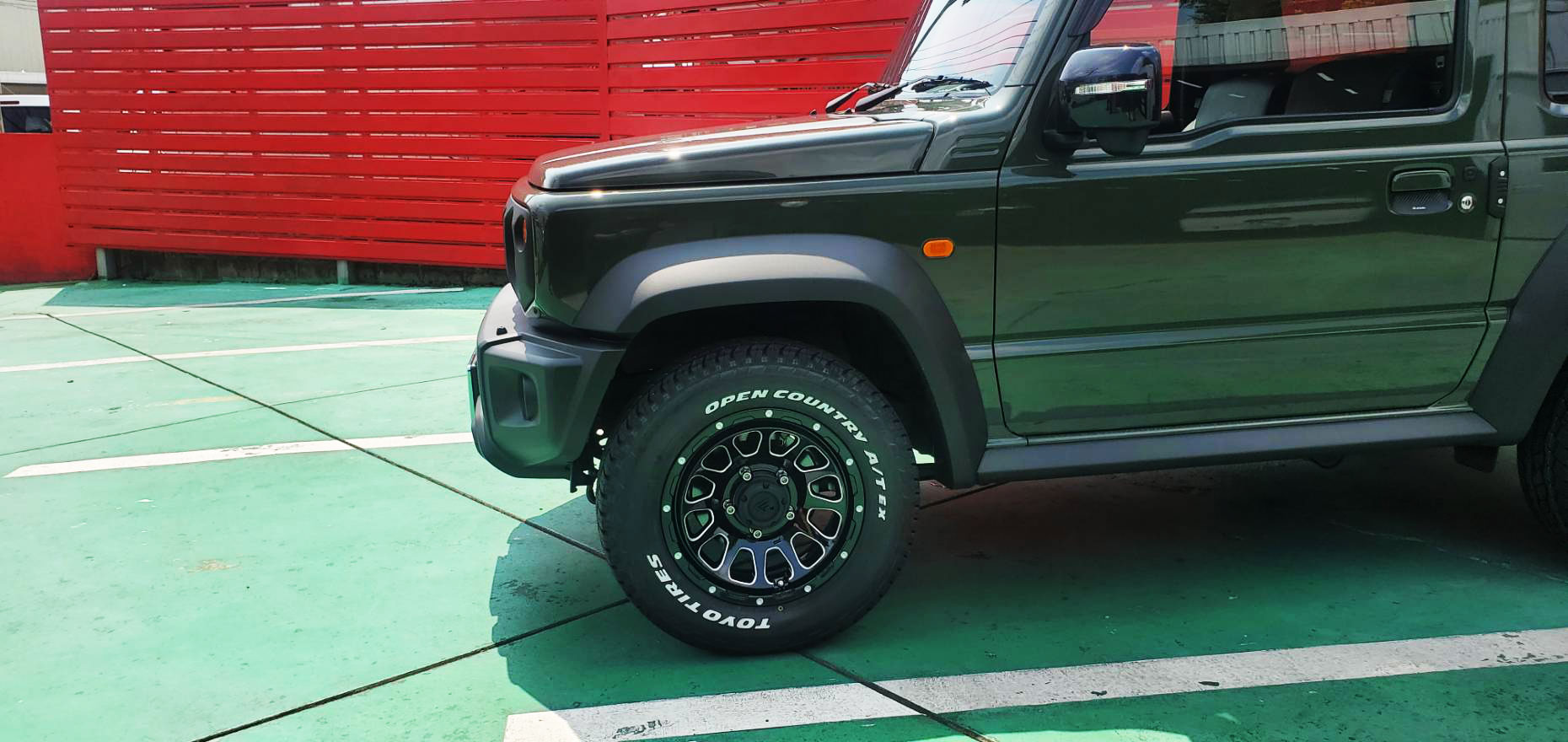 スズキ ジムニーシエラ DELTA FORCE OVAL 16×6J TOYO OPEN COUNTRY 215