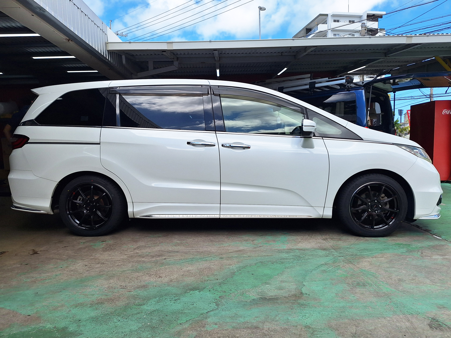 ホンダ オデッセイ アブソルート CROSS SPEED RS9 18×7.5J MINERVA 225