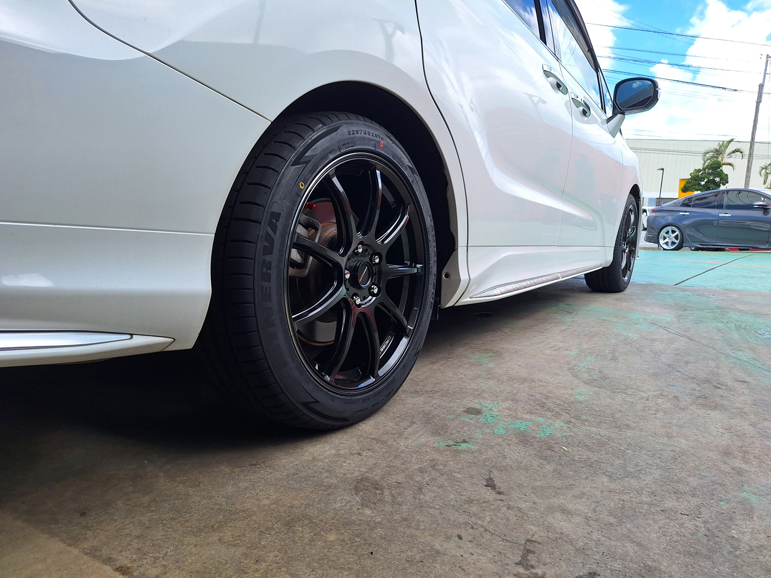 ホンダ オデッセイ アブソルート CROSS SPEED RS9 18×7.5J MINERVA 225