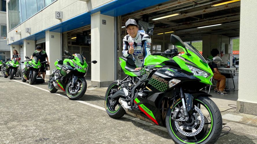 ZX-25R全国ミーティング2022 in 袖ヶ浦フォレストレースウェイ