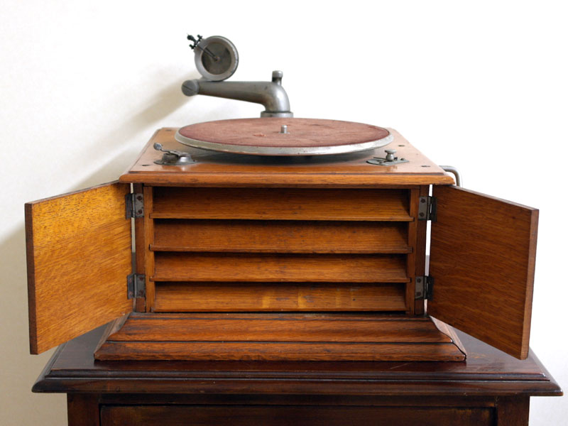 蓄音機