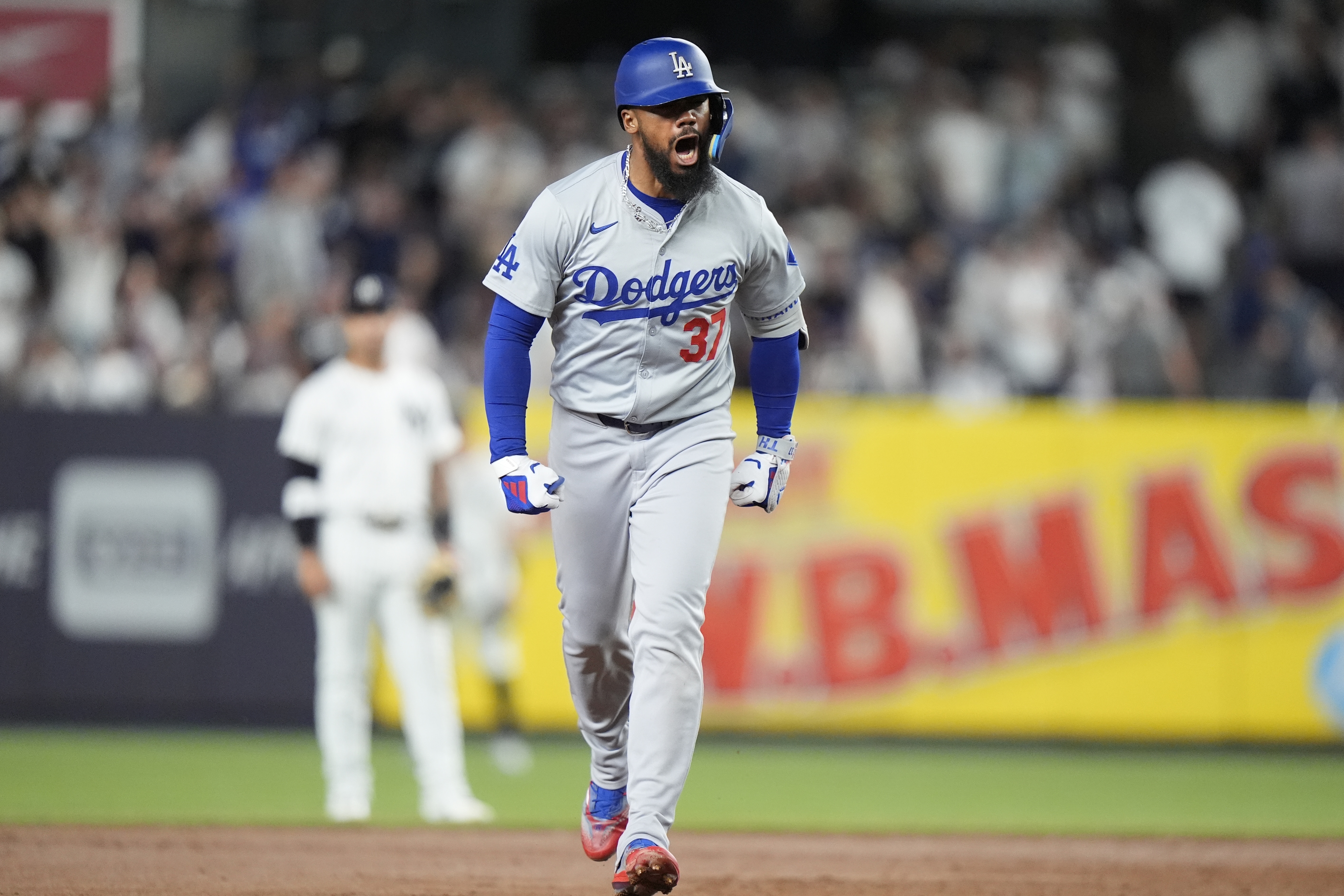 Teoscar Hernández powers Dodgers to 11-3 win over Yankees | WJHL