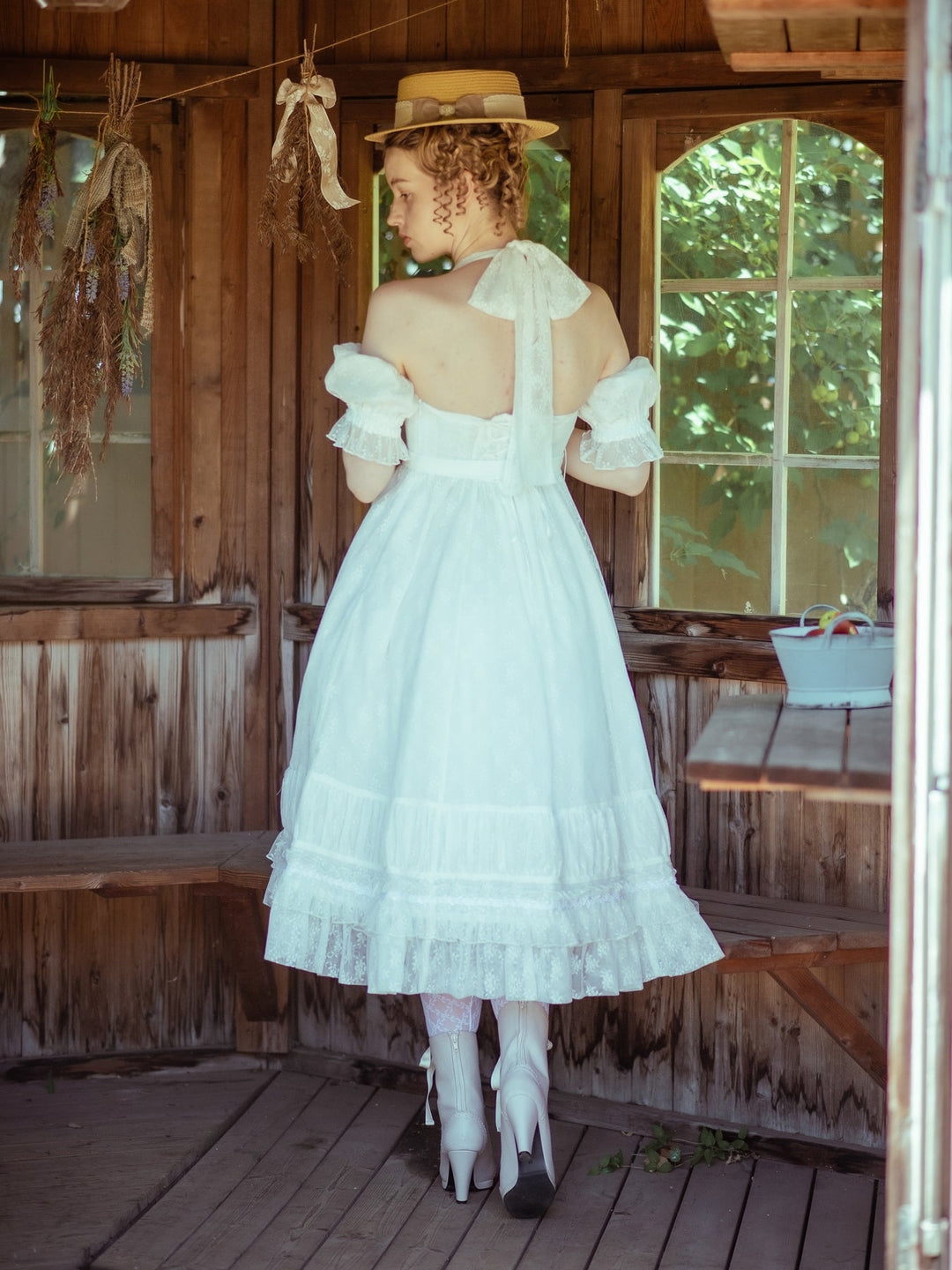 お取寄せ】エレガントレーシーホルターネックドレス | Victorian