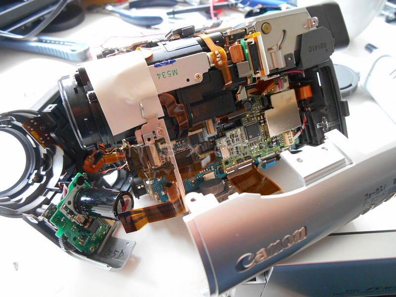 miniDVビデオテープの取り出し (Canon FV M30) | ダビングのテクノ