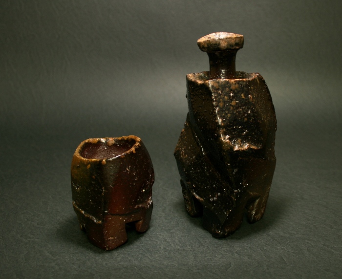 隠崎隆一 黒酔器・黒酒呑 一対 共箱