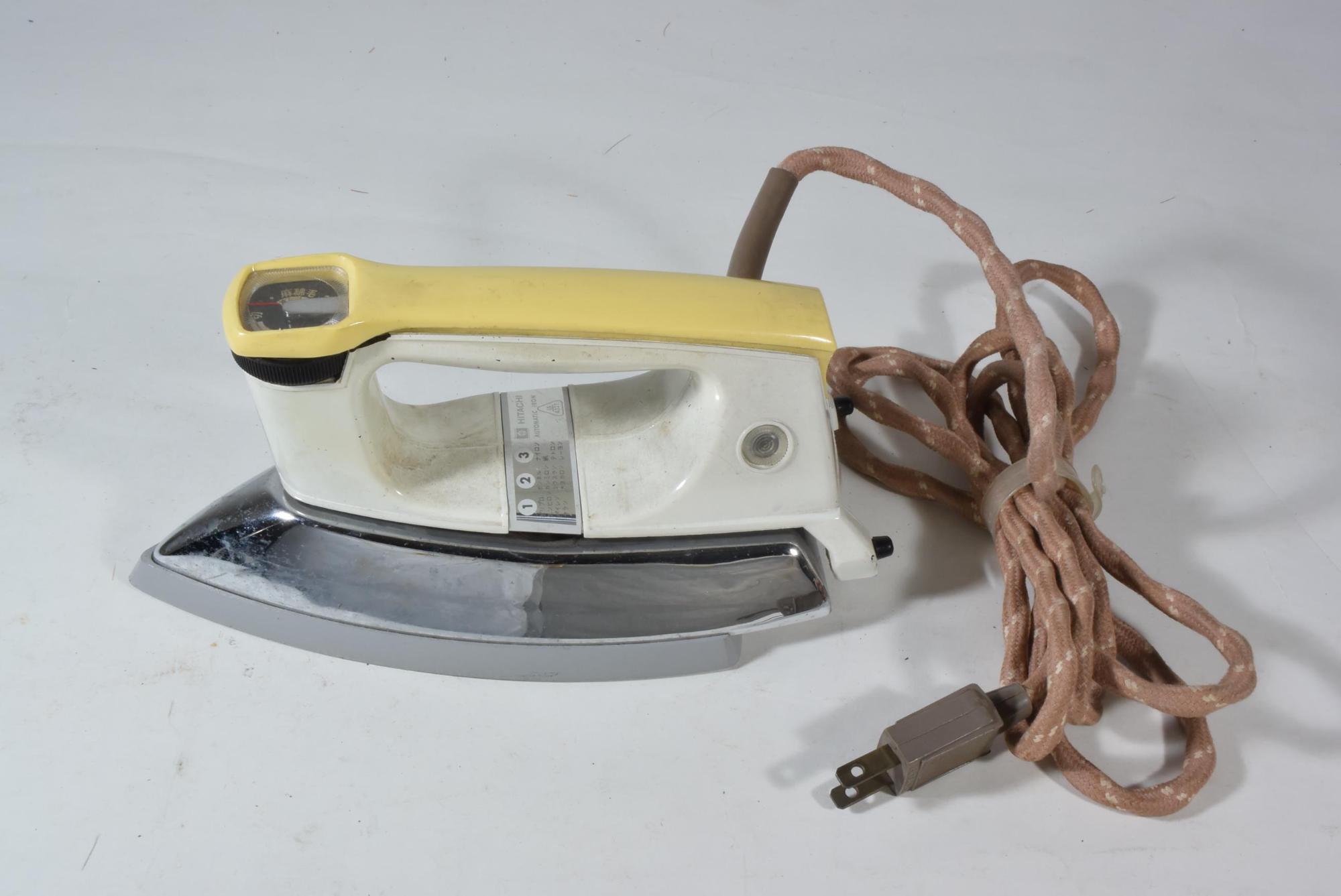 No.20「昔のアイロン」(歴史民俗資料館)／毛呂山町