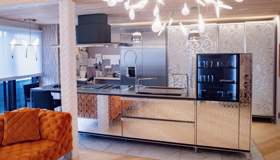 moooiからスモークチェアのご紹介｜INTERIOR｜トーヨーキッチン