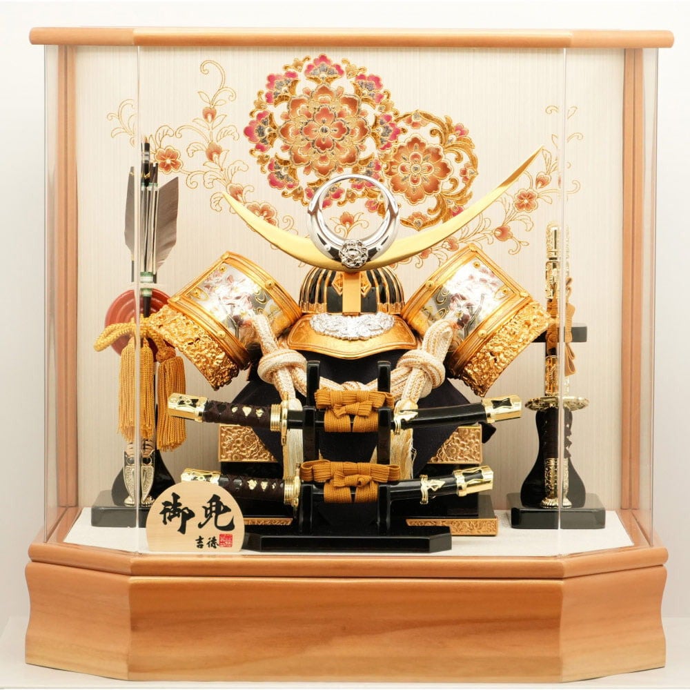 五月人形】兜飾り ケース飾り「上杉謙信 金彩花紋六角アクリル