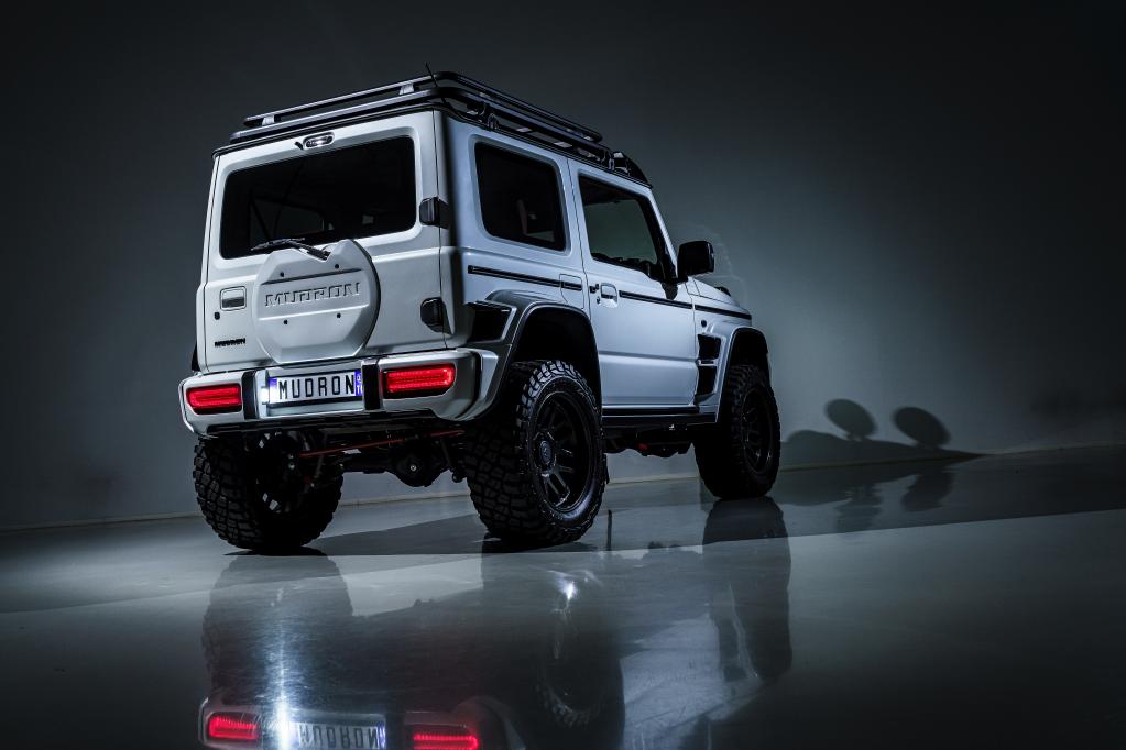 クリスタルアイから超立体構造レンズが新しい JB64W 74W ジムニー