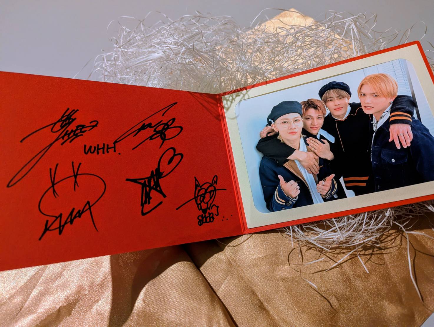 プレゼント】WOLF HOWL HARMONYの直筆サイン入りフォトカード1名様に