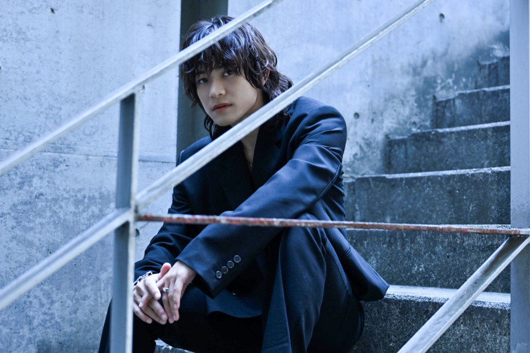 プレゼント】 THE RAMPAGE 岩谷翔吾さんの直筆サイン入りフォトカード1